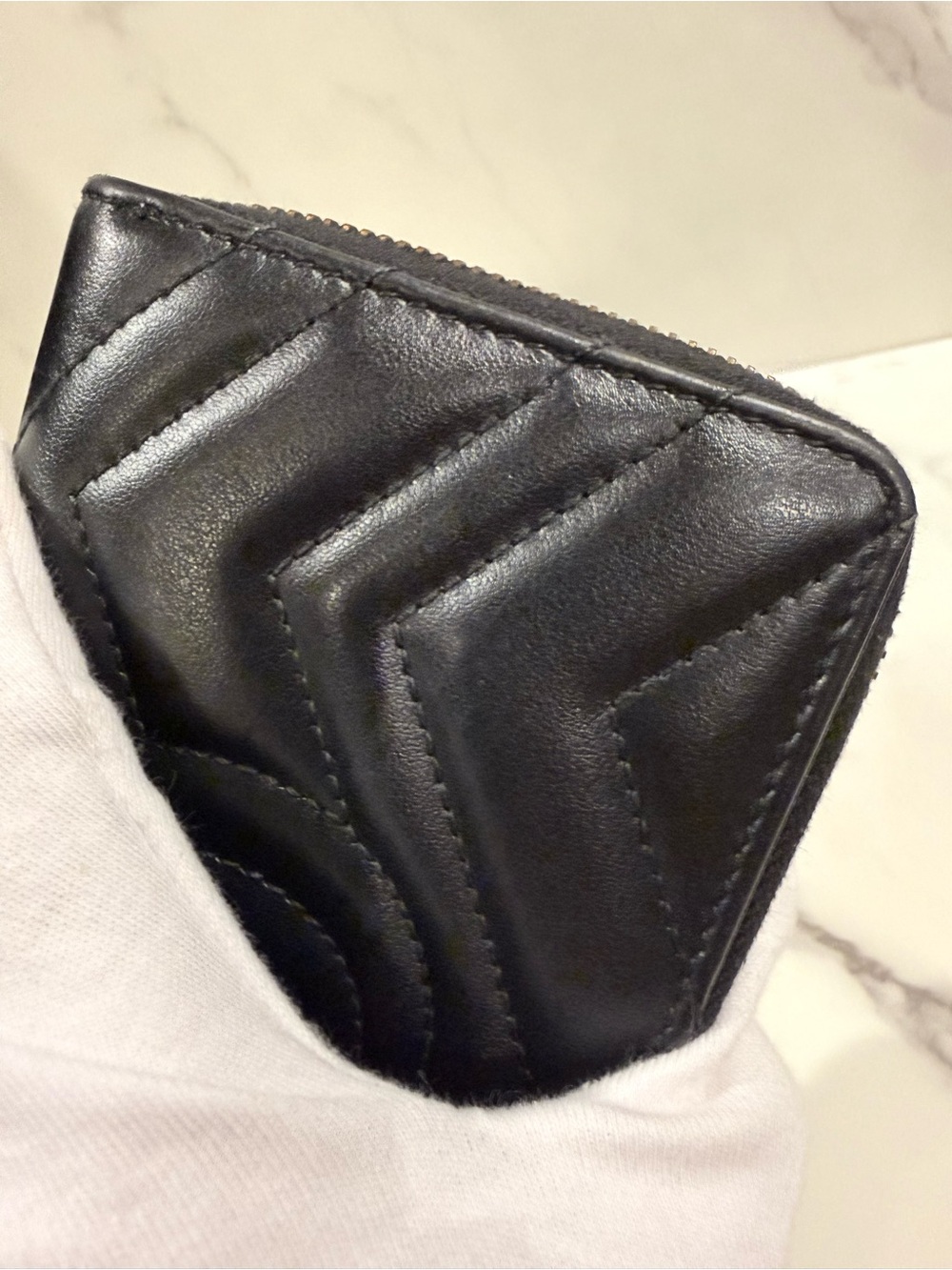 Gucci Marmont Zip Around Wallet - Picture 8 of 16